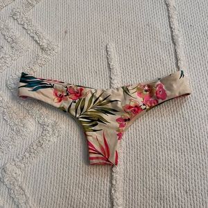 Billabong bikini bottom